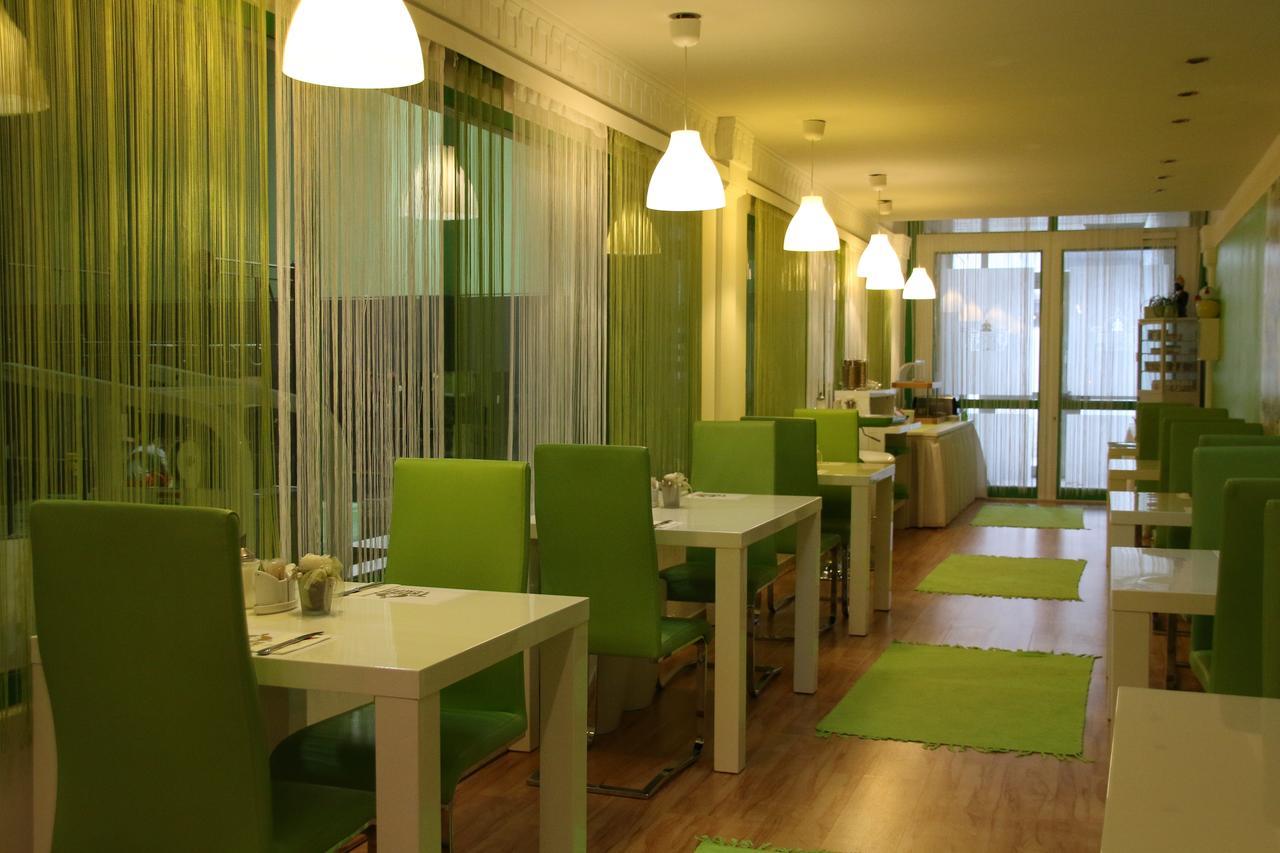Hotel Freizeittempel Wiener Neustadt Eksteriør bilde