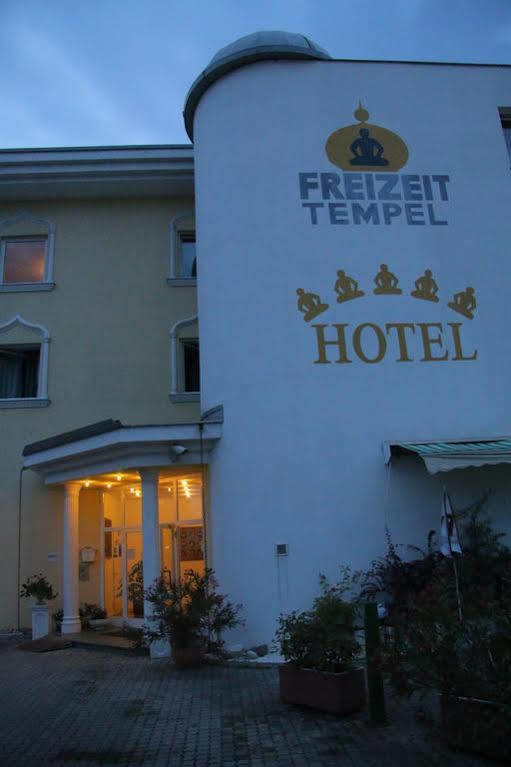Hotel Freizeittempel Wiener Neustadt Eksteriør bilde